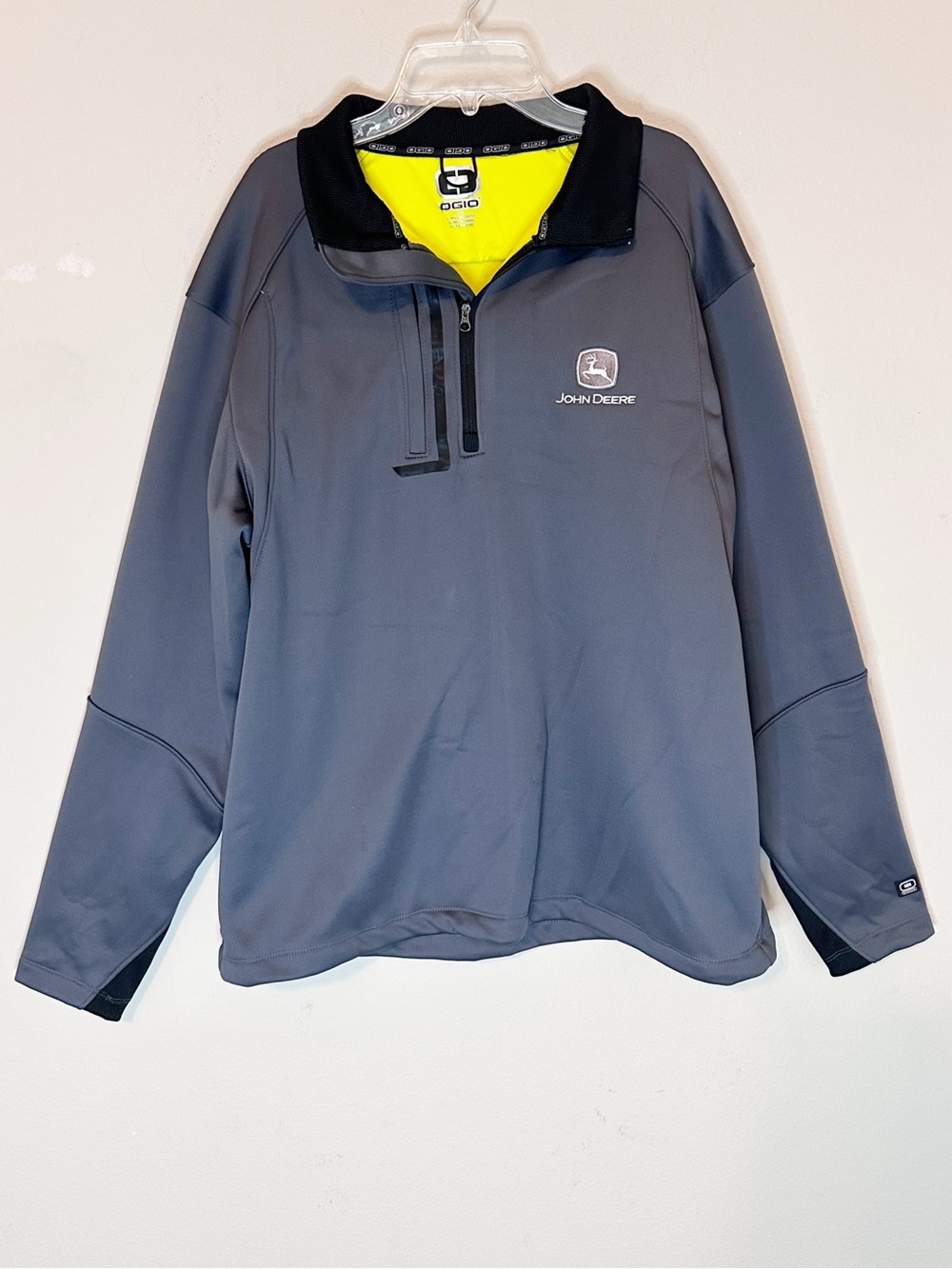 NWOT John Deer Ogio Quater Zip Pullover Gray Jack - size L